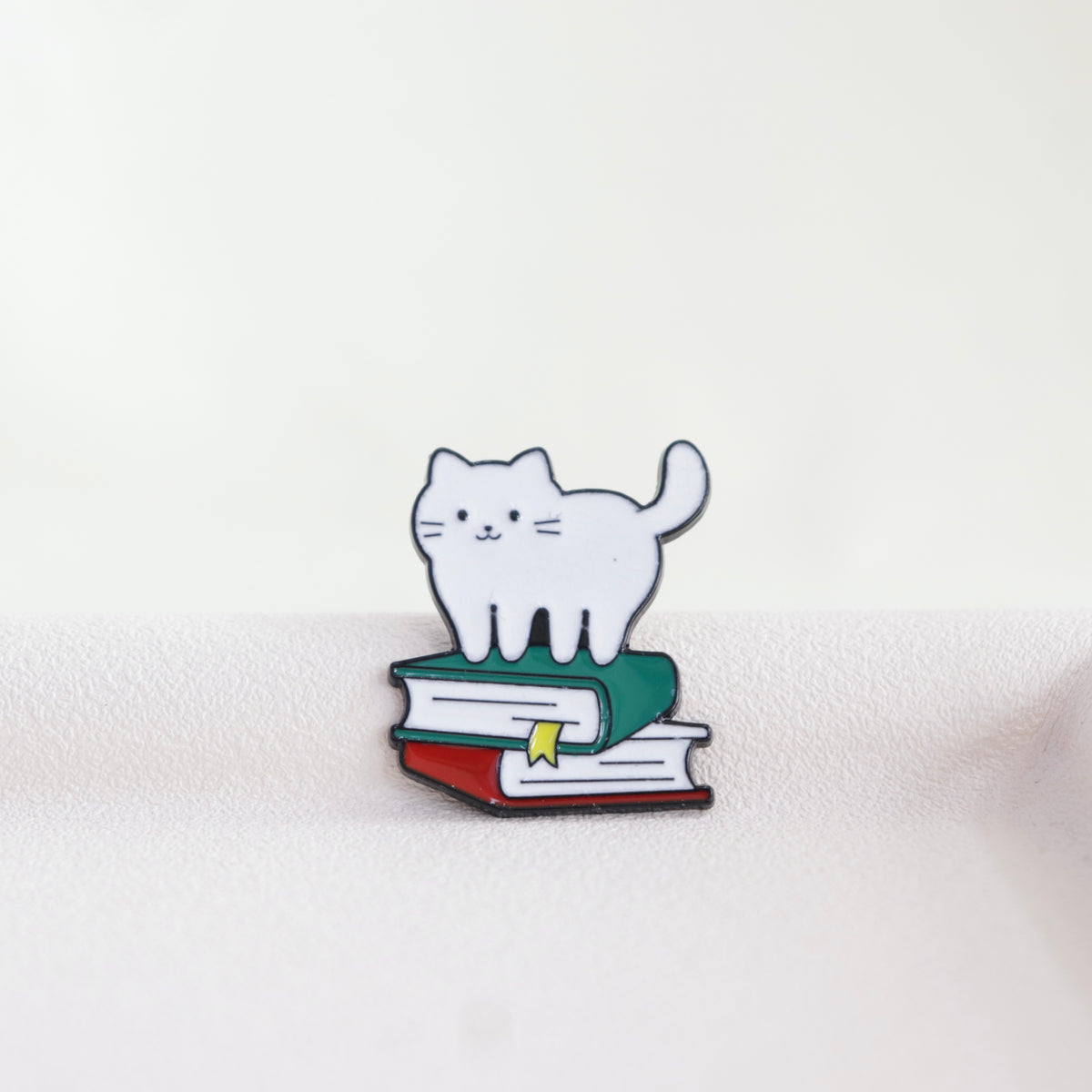 Pin Gato sobre libros