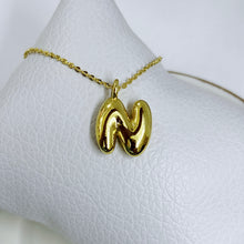 Cargar imagen en el visor de la galería, Collar Ajustable Inicial Burbuja
