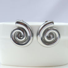Cargar imagen en el visor de la galería, Aretes Espiral
