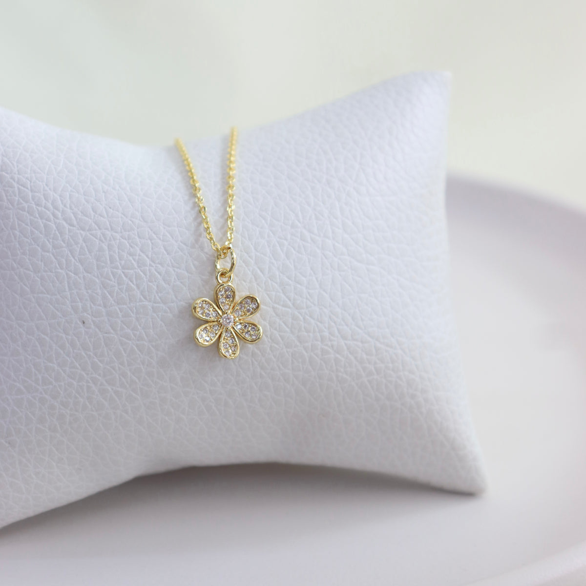 Collar Ajustable Flor con Cristales