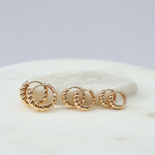 Cargar imagen en el visor de la galería, Hoops Croissant
