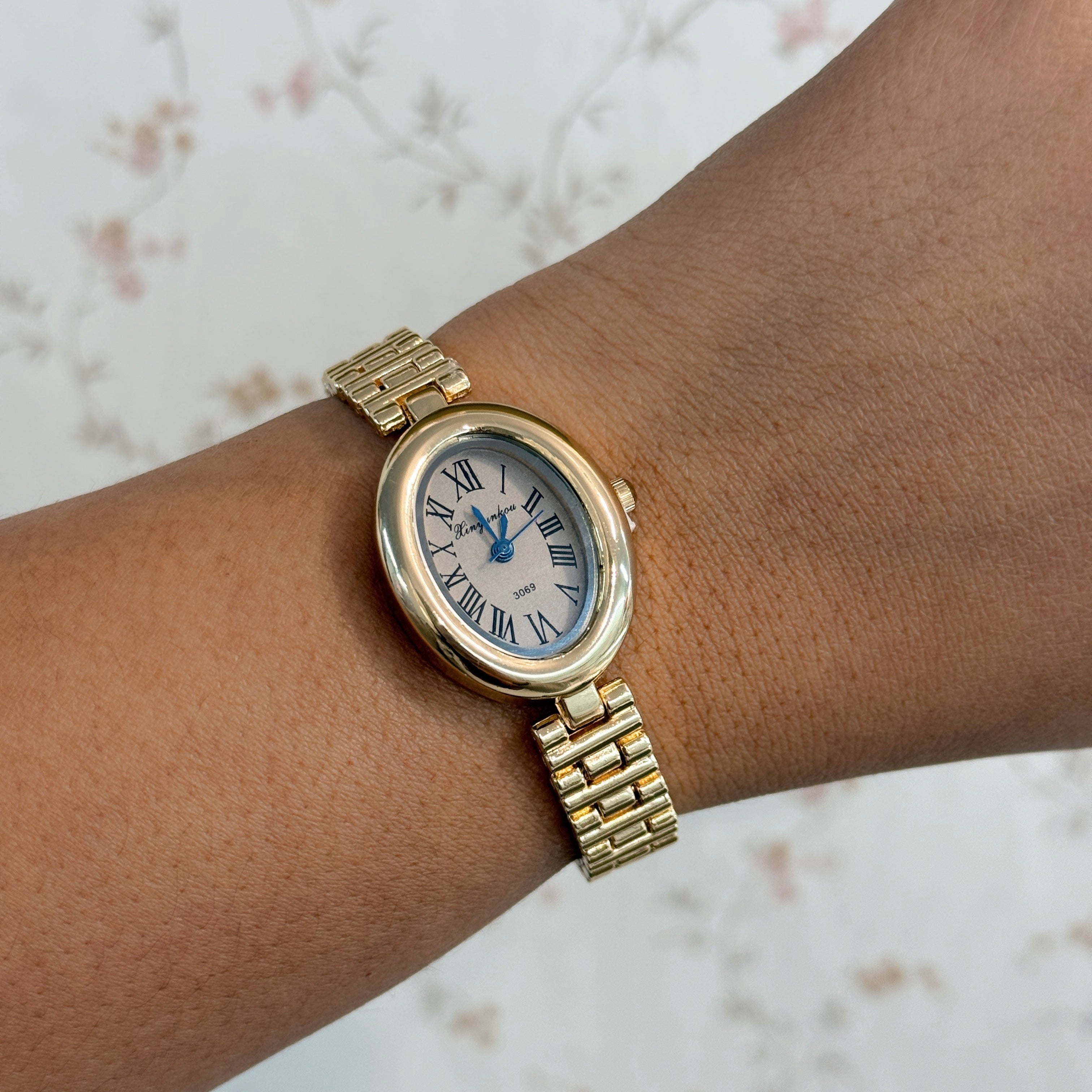 Reloj Ovalado