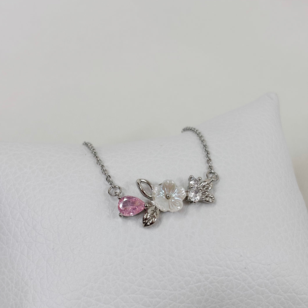 Collar Flor Nácar y Cristal Rosado