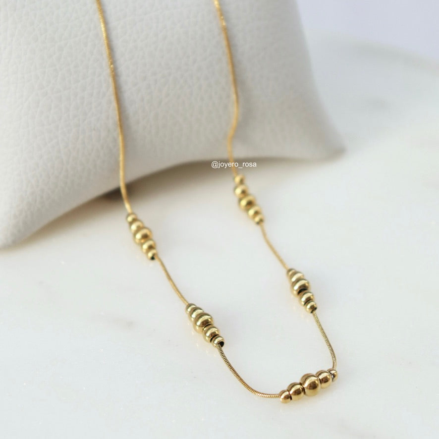 Collar Bolitas
