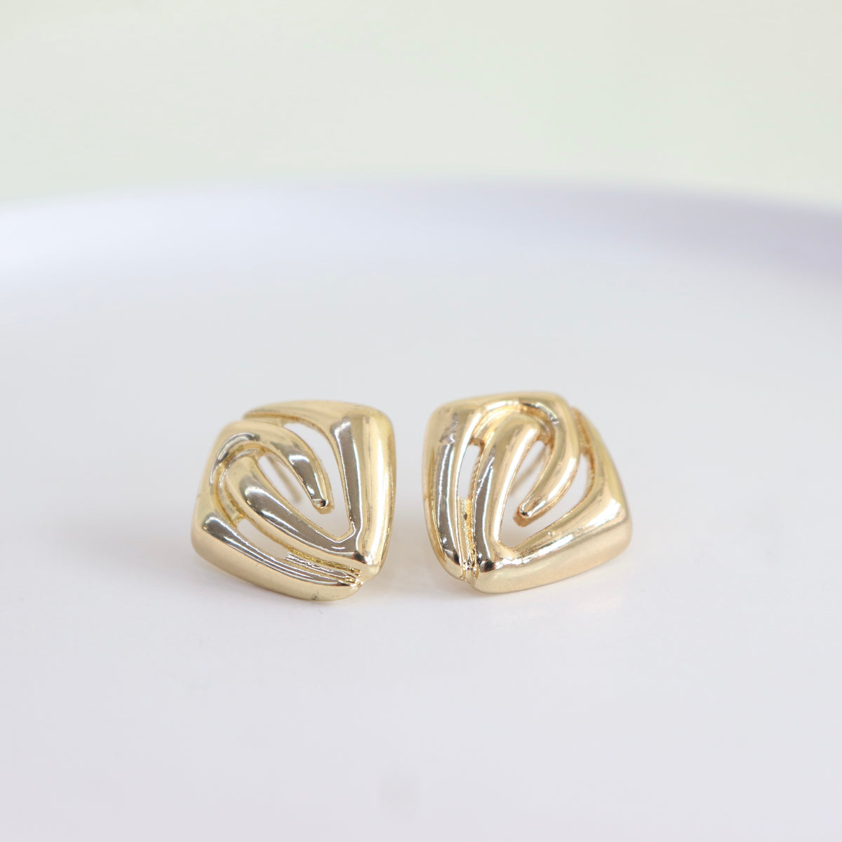 Aretes