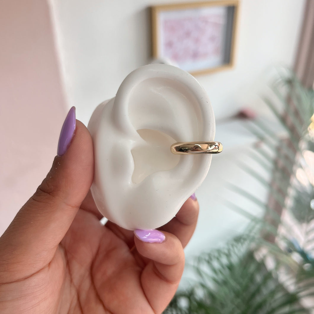Earcuff Básico Dorado