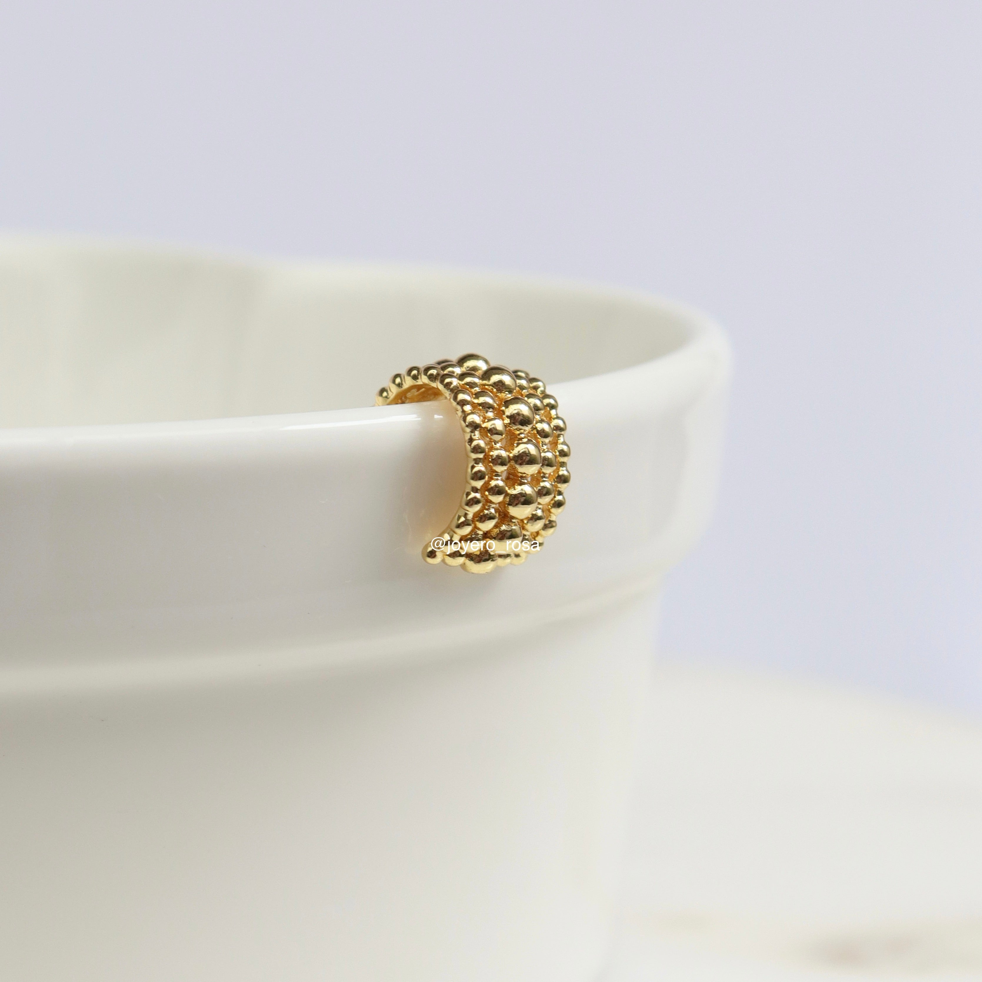 Earcuff Bolitas