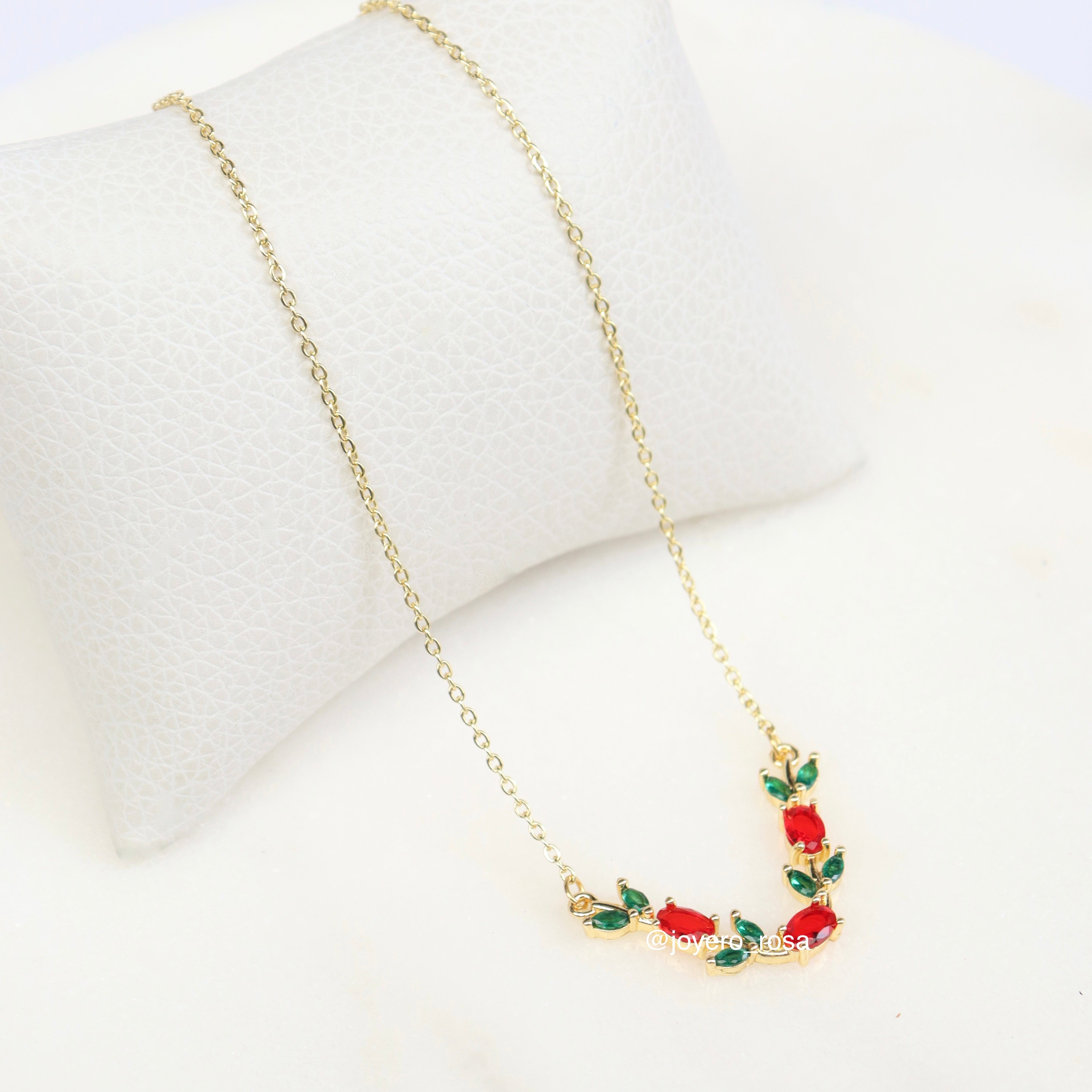 Collar Flores Rojas
