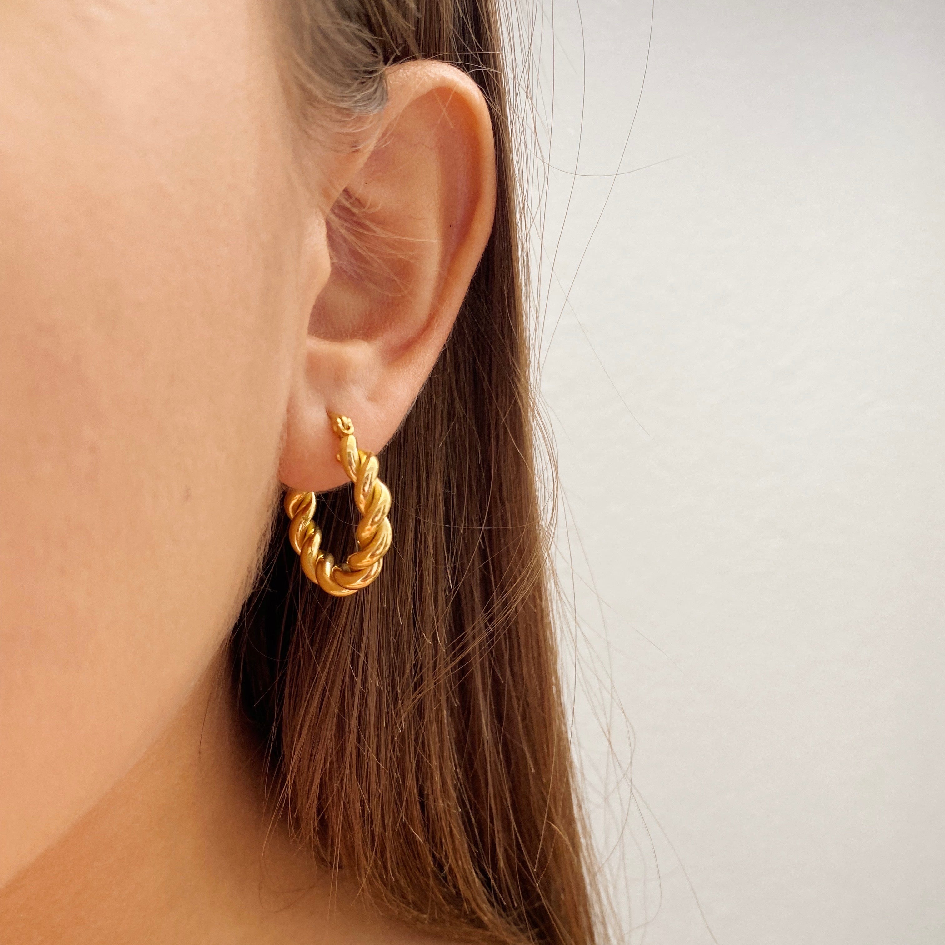 Cami Hoops