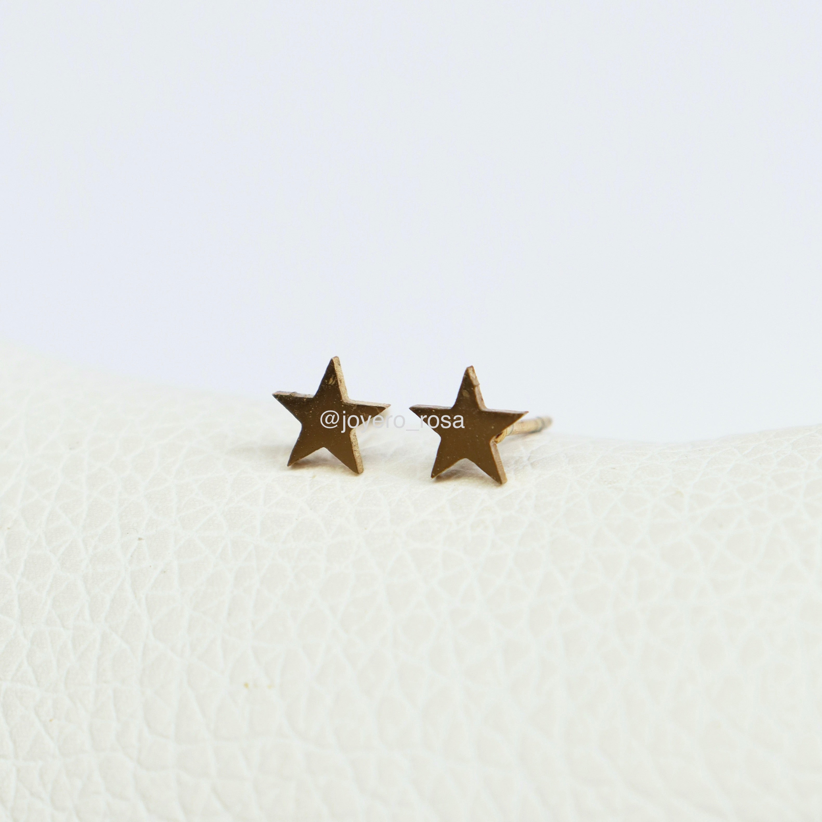 Studs Estrella