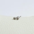 Studs Bolita