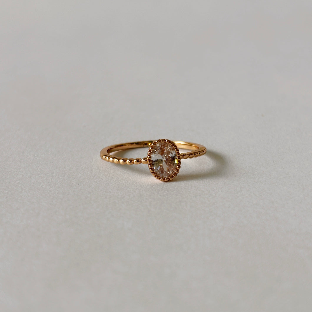 Anillo Óvalo con Cristales