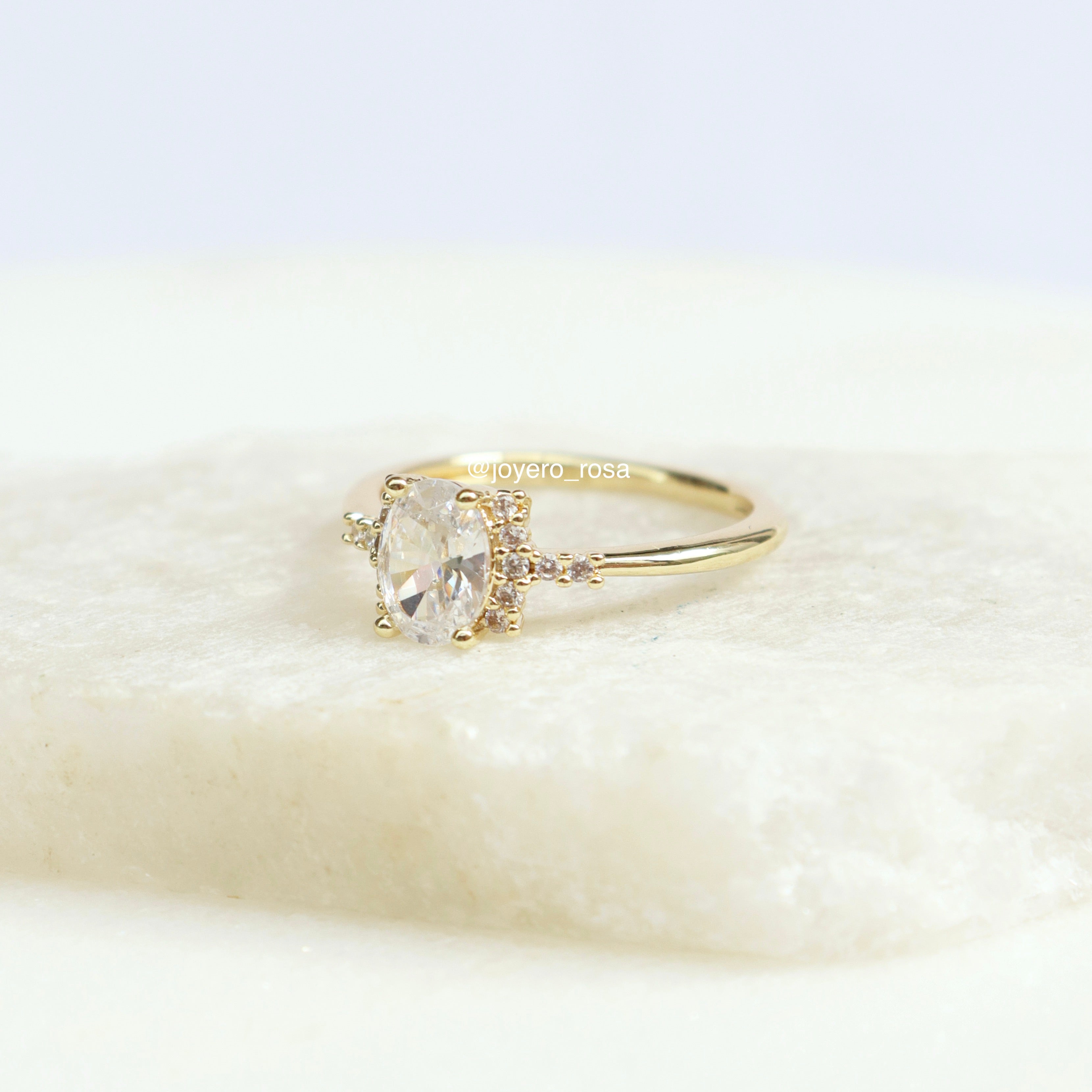 Anillo Cristal ovalado