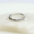 Anillo Entrelazado