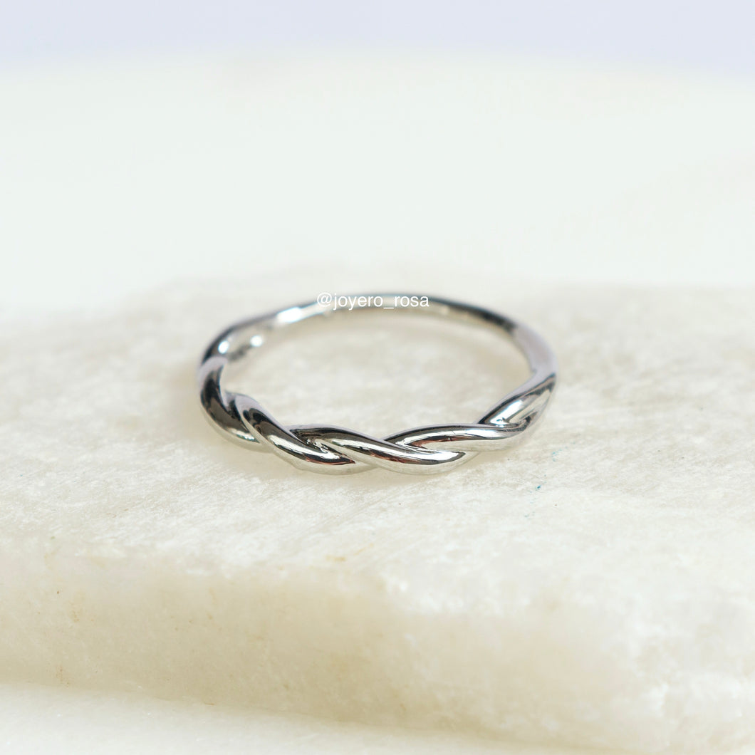 Anillo Entrelazado