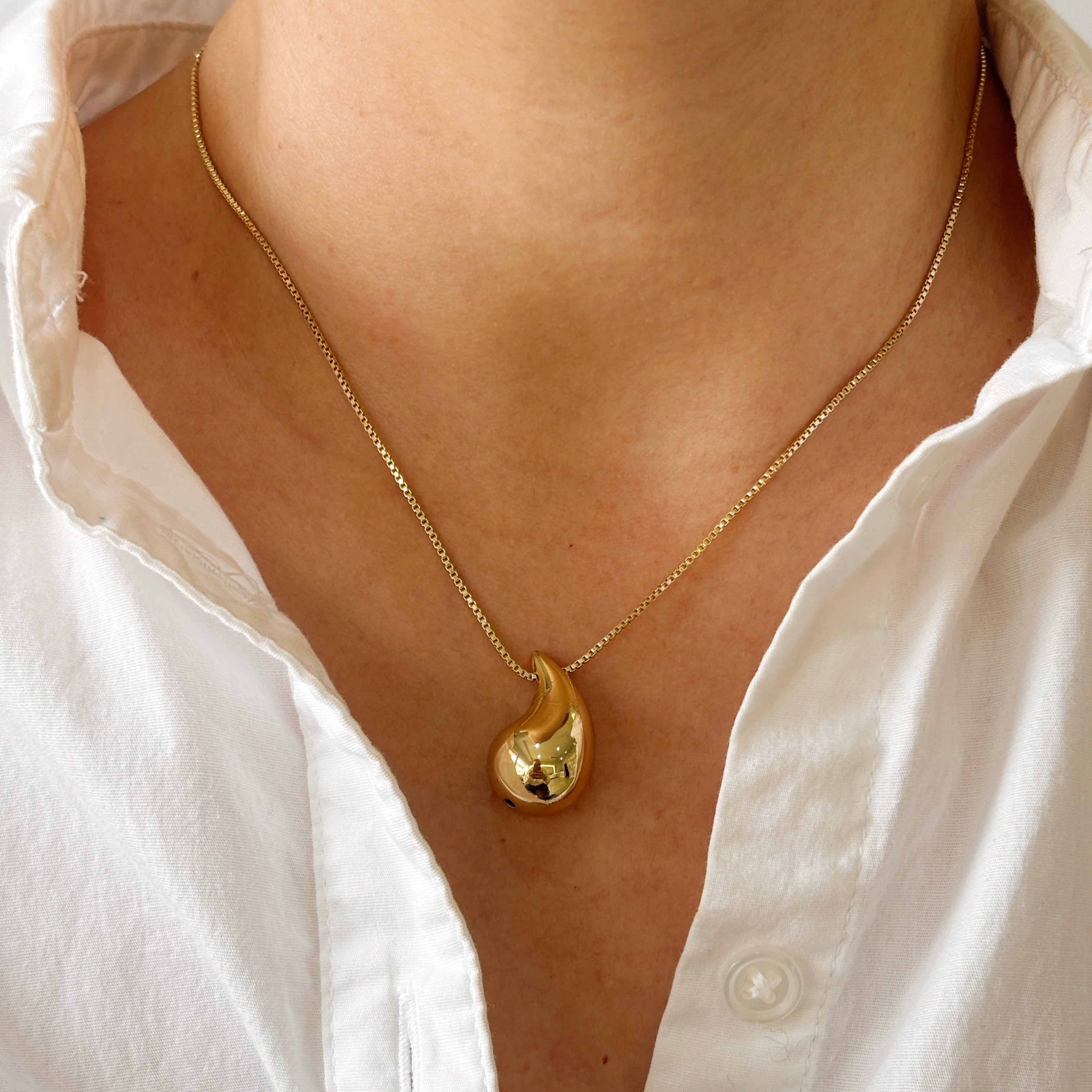 Collar Gota