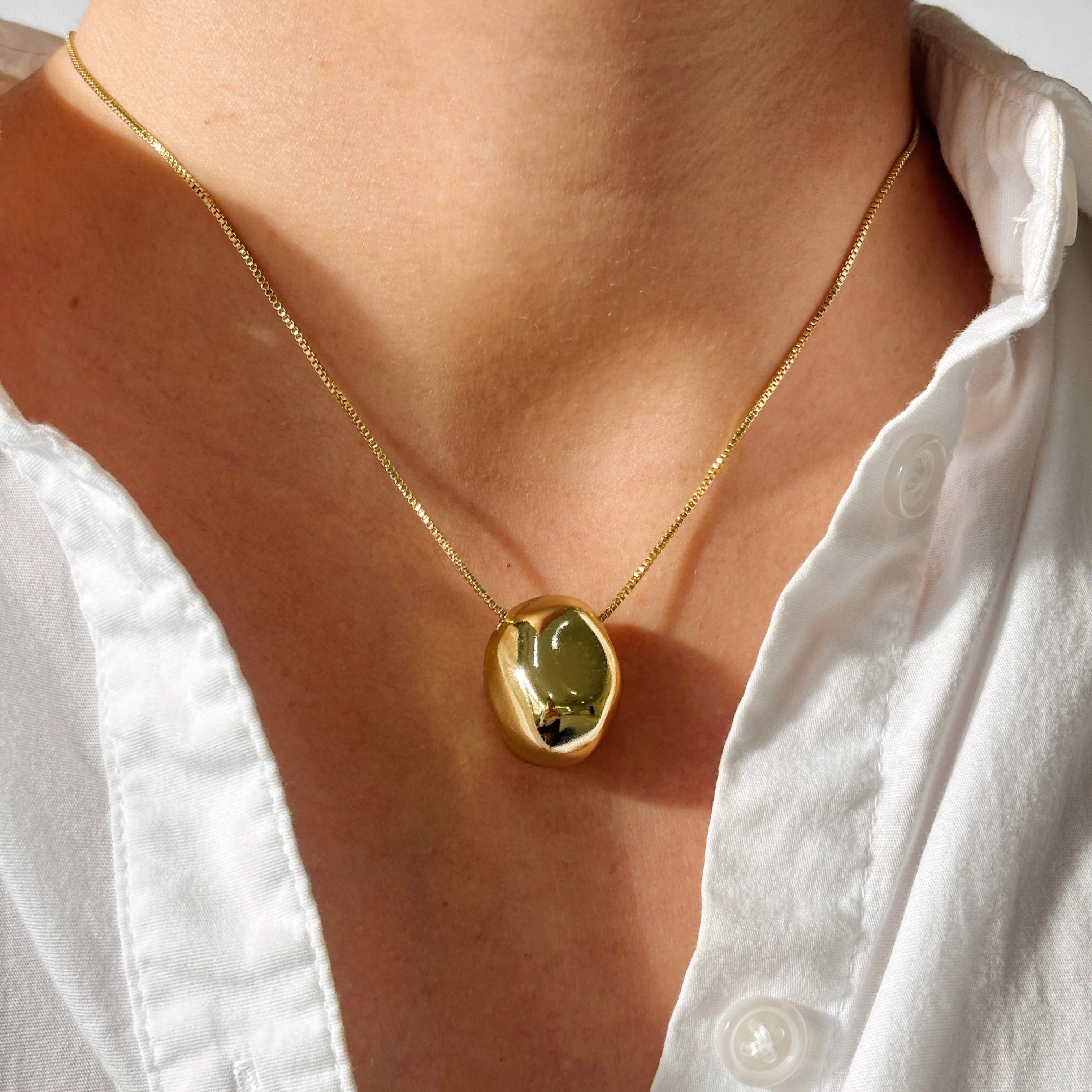 Collar Bola Irregular