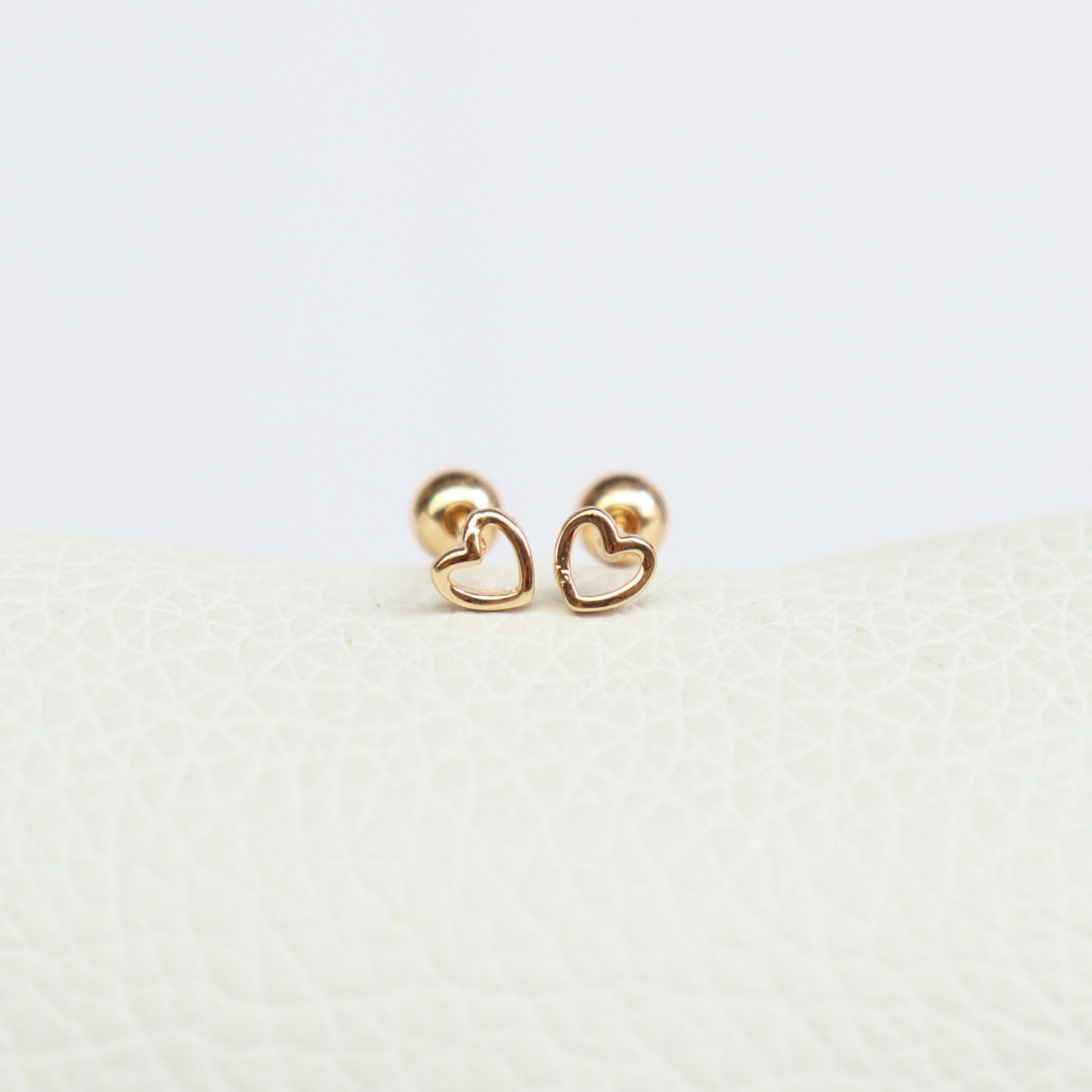 Studs Corazón (Cierre Bebé)
