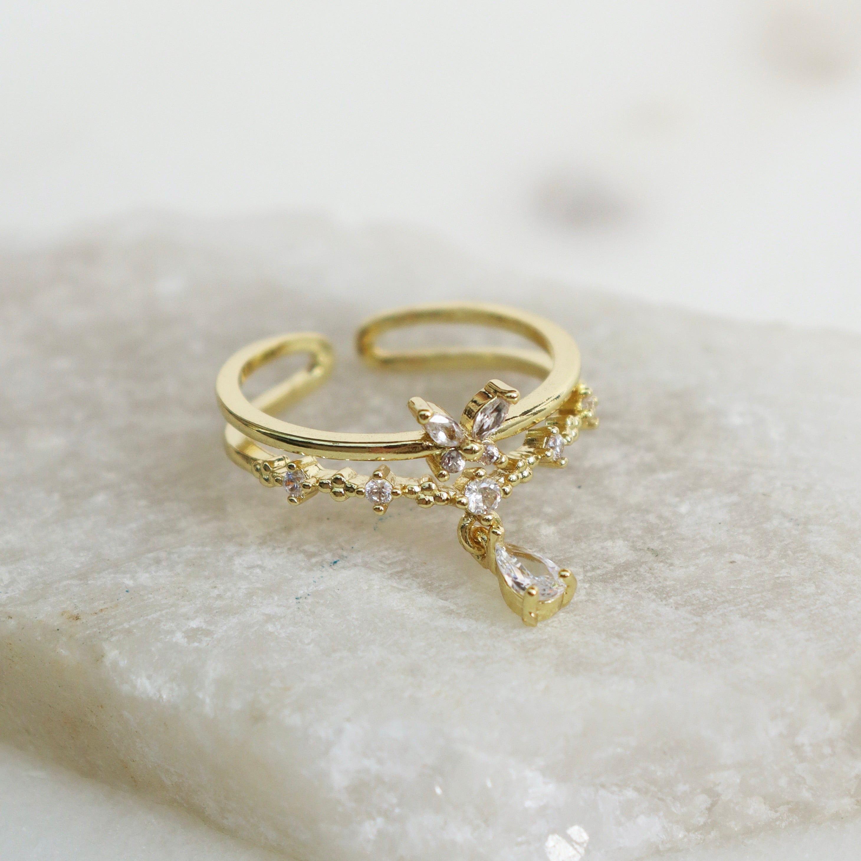 Anillo Ajustable Mariposa Gota Colgante