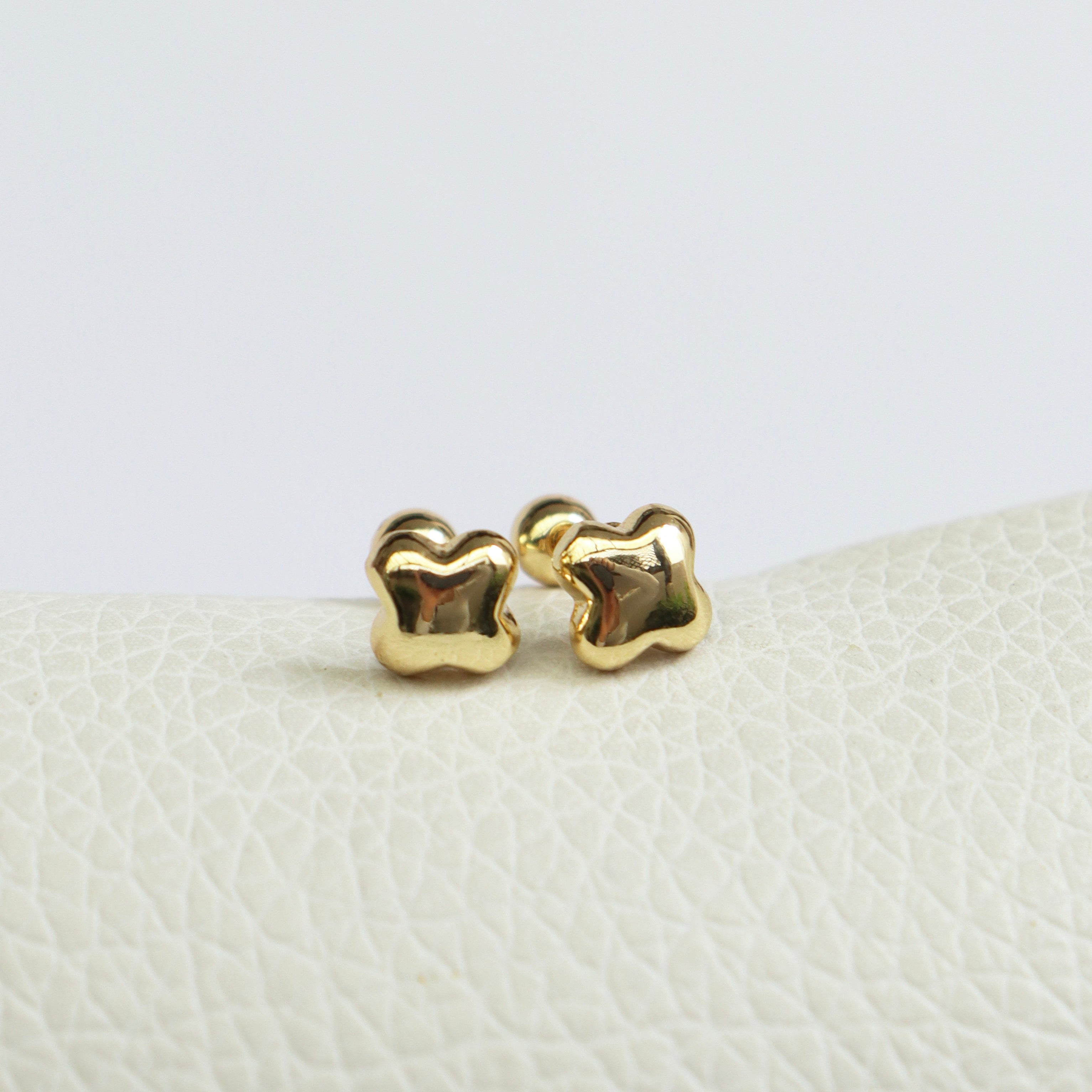 Studs Olivia (Cierre Bebé)