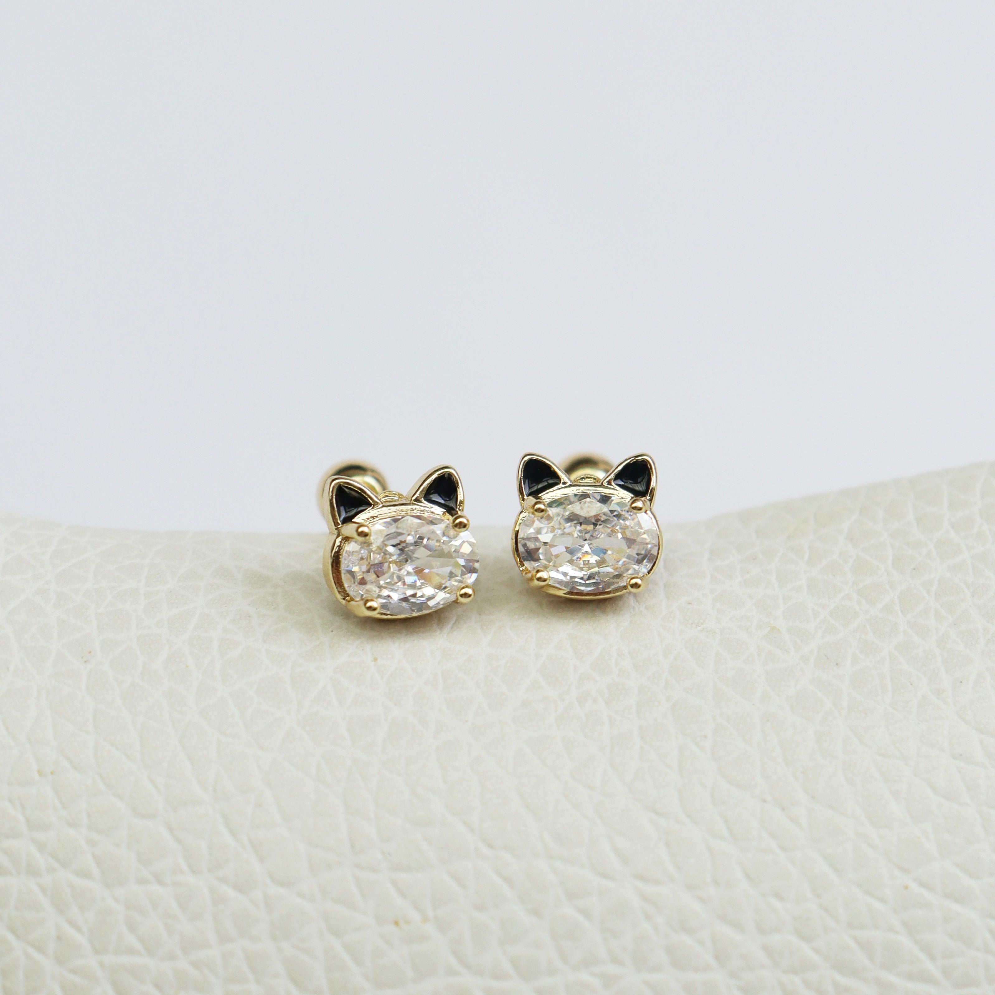 Studs Gatito con Cristal (Cierre Bebé)