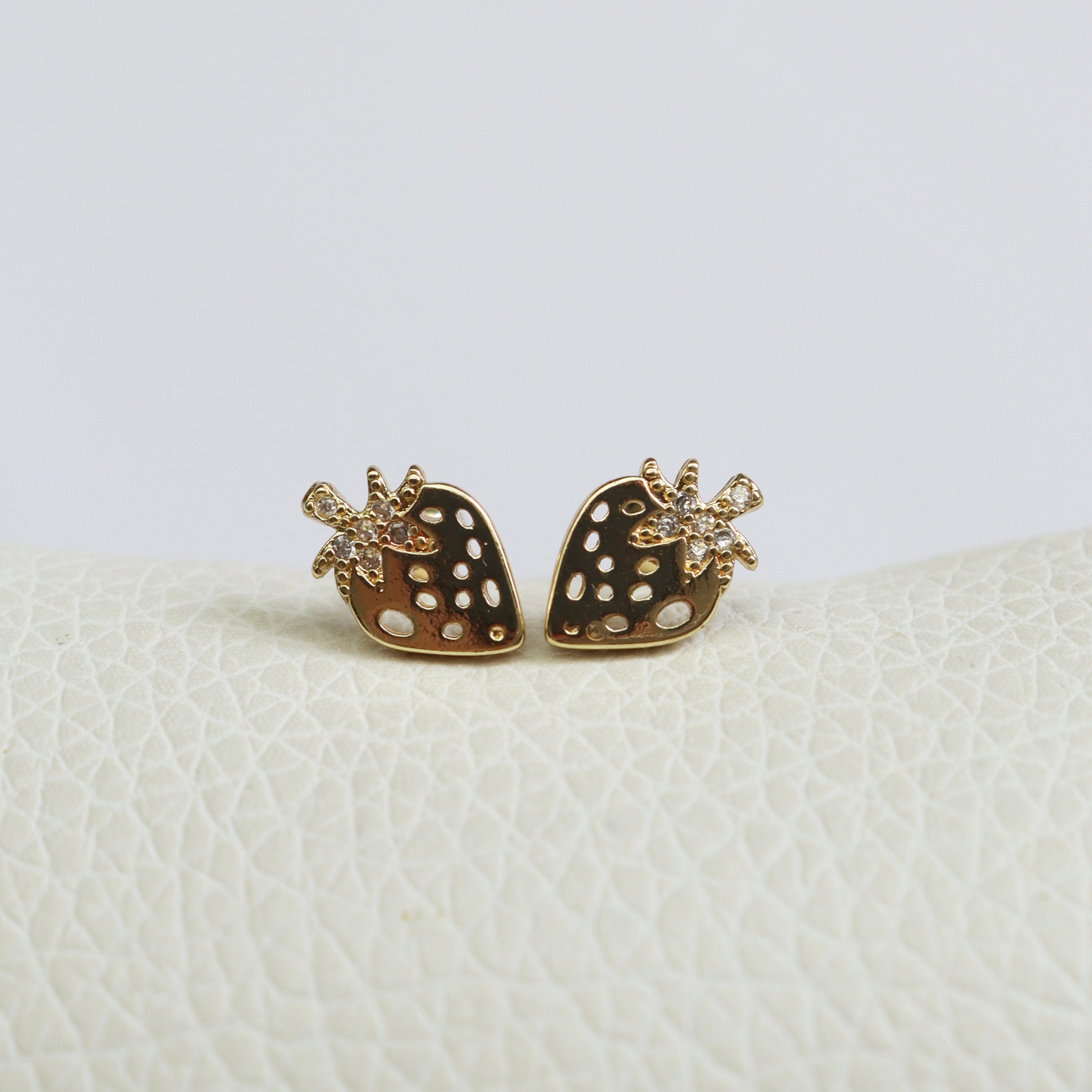 Studs Fresas con Cristales (Cierre Bebé)