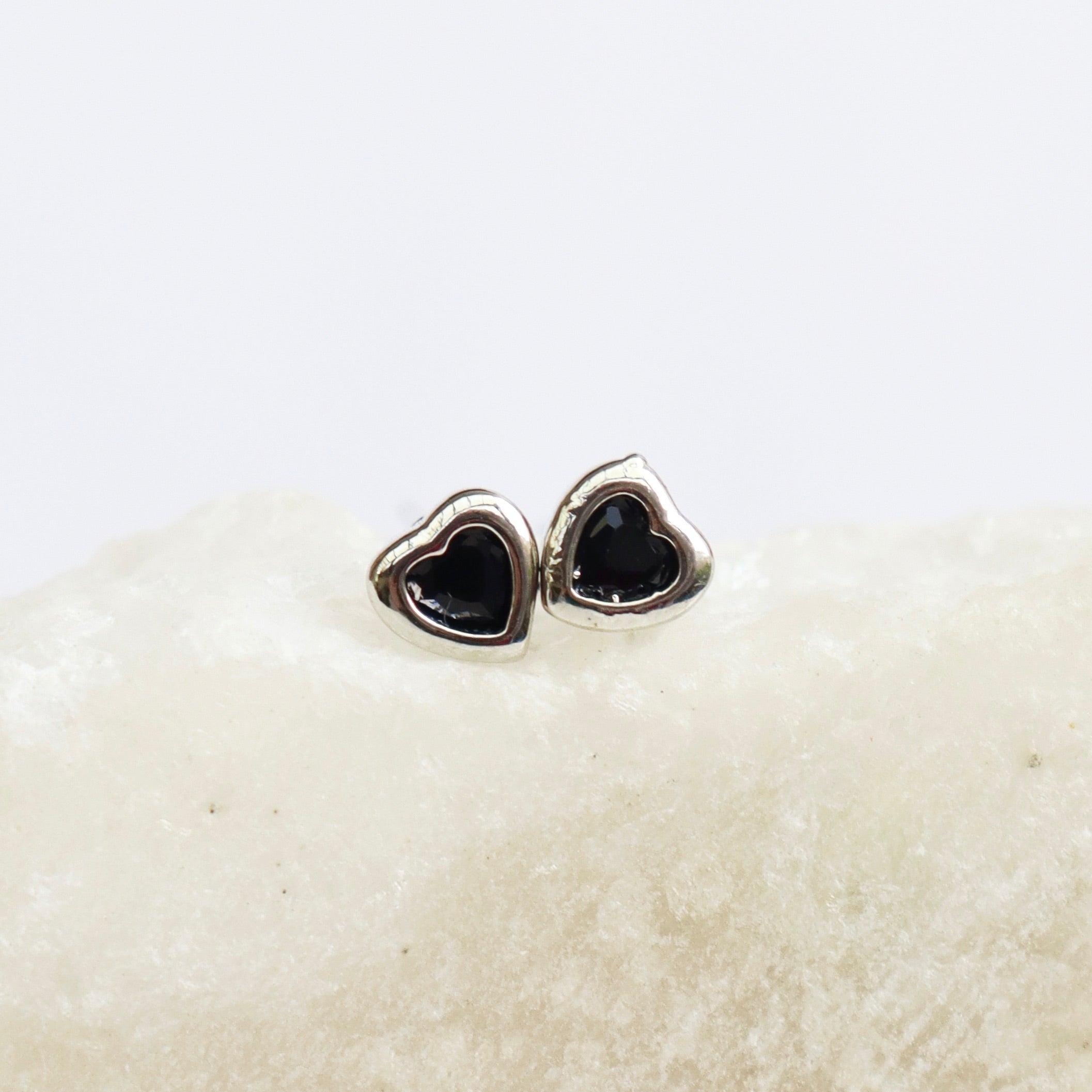Studs Corazón Color