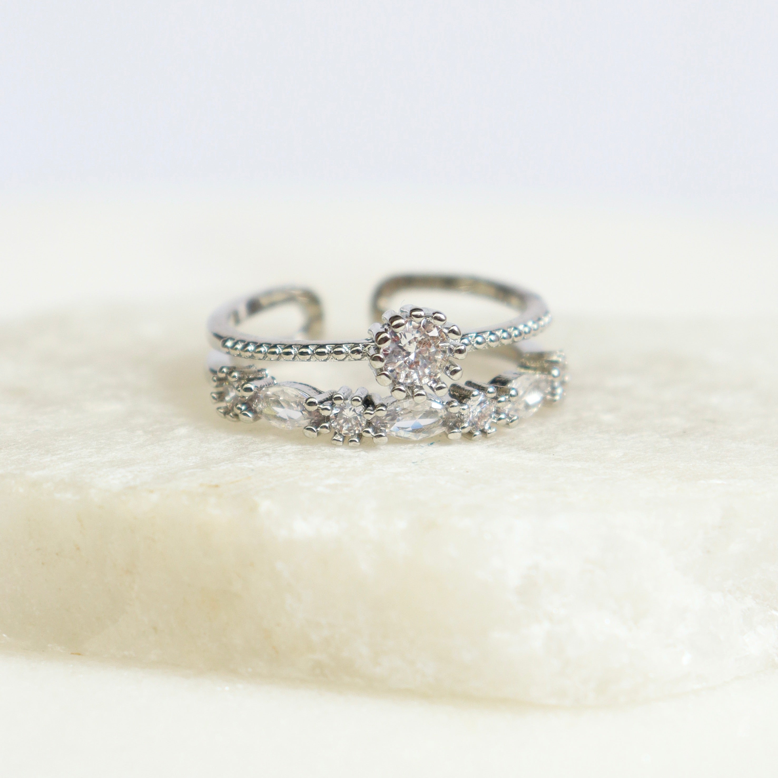 Anillo Ajustable Doble linea con Cristales