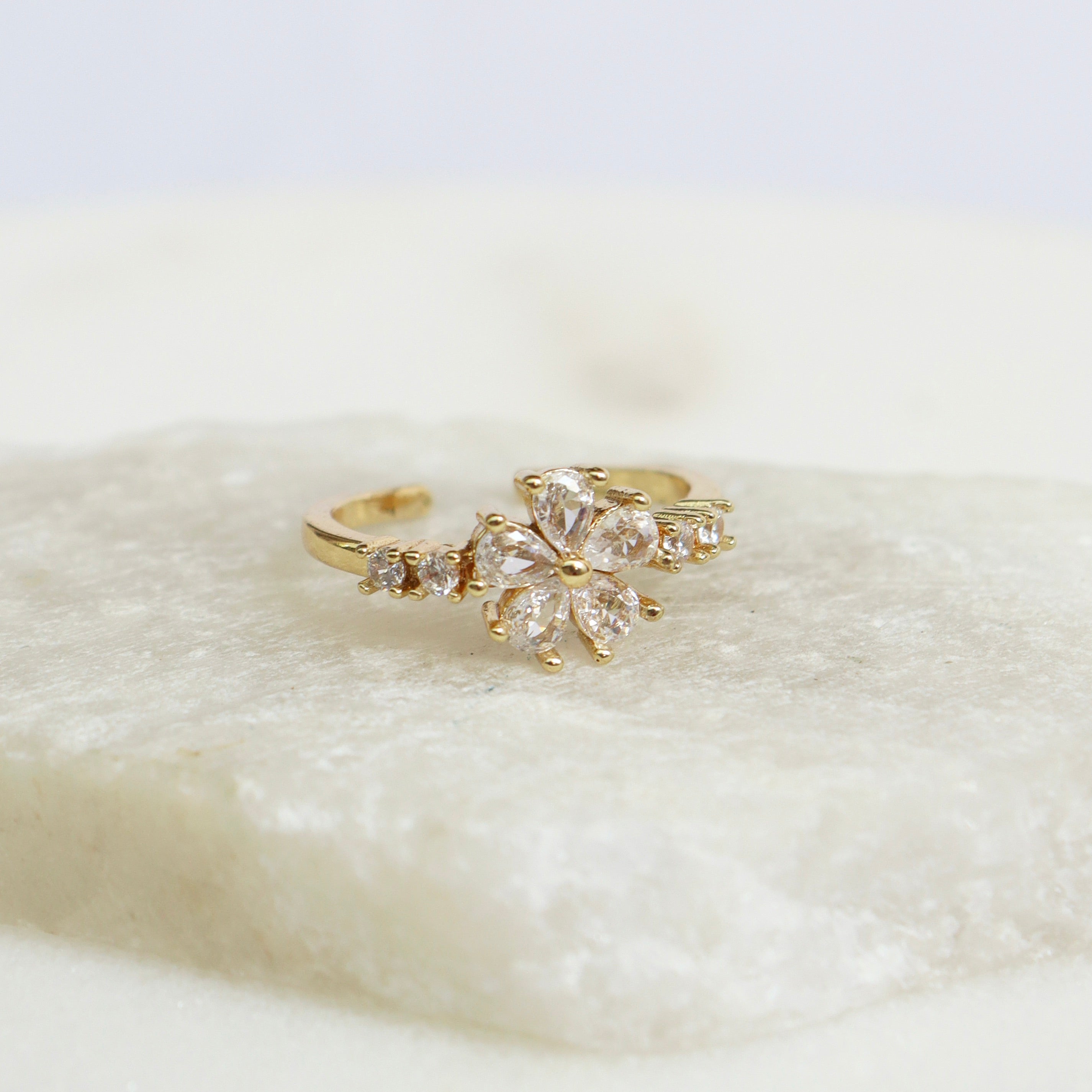 Anillo Ajustable Flor Cristales