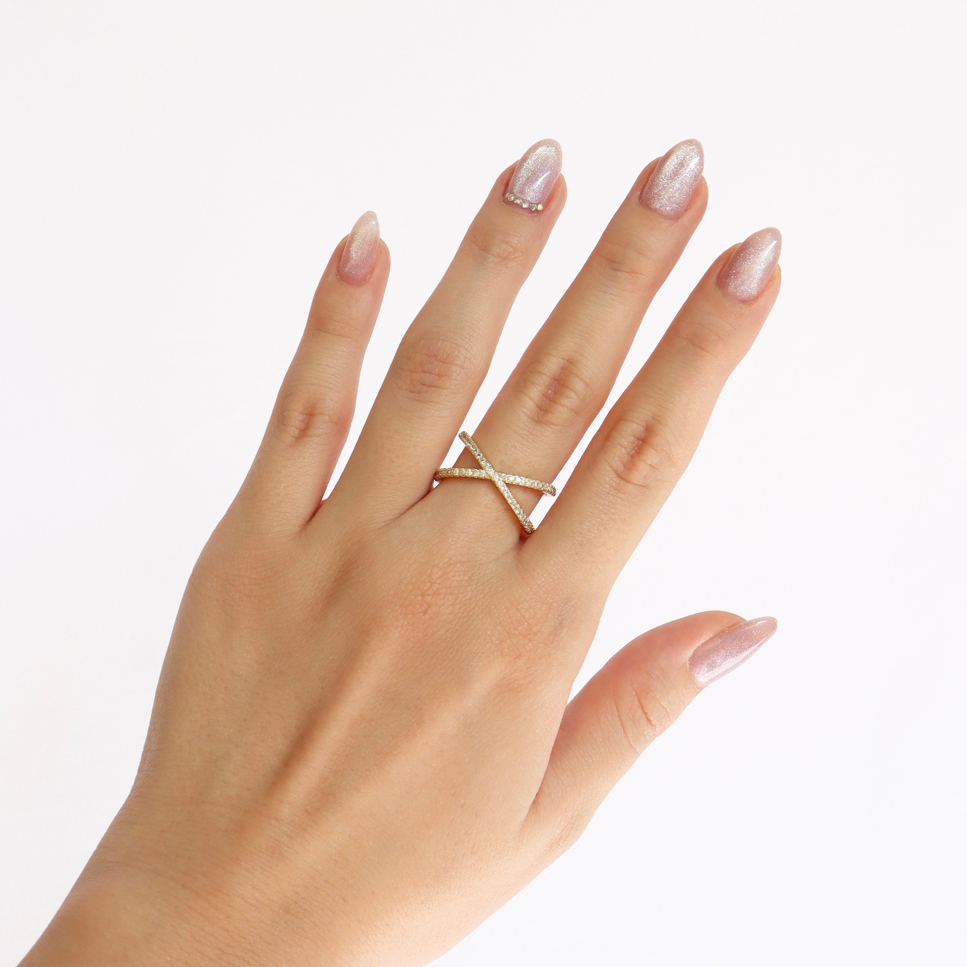Anillo Ajustable Entrelazado con Cristales