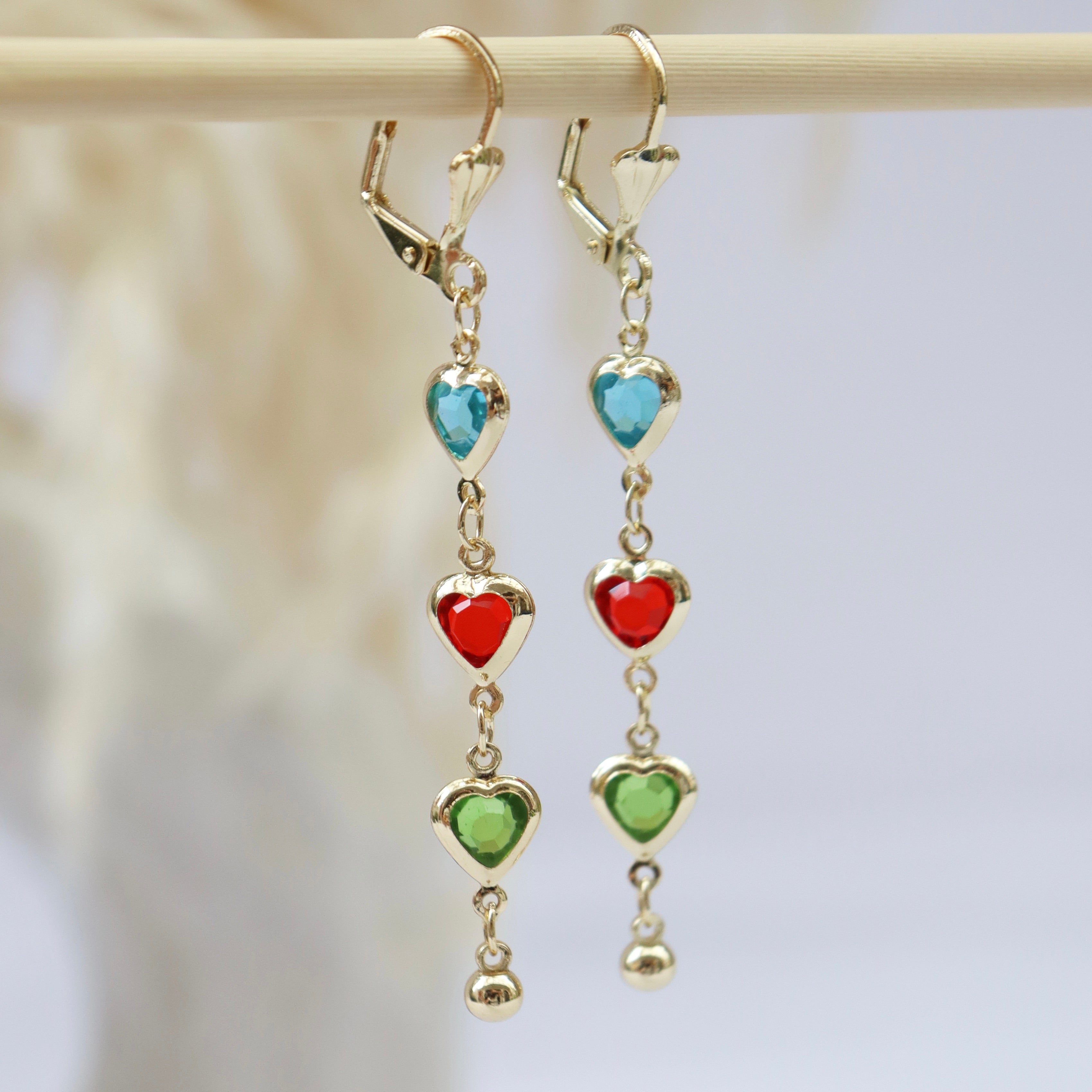 Aretes Largos Corazones de Colores