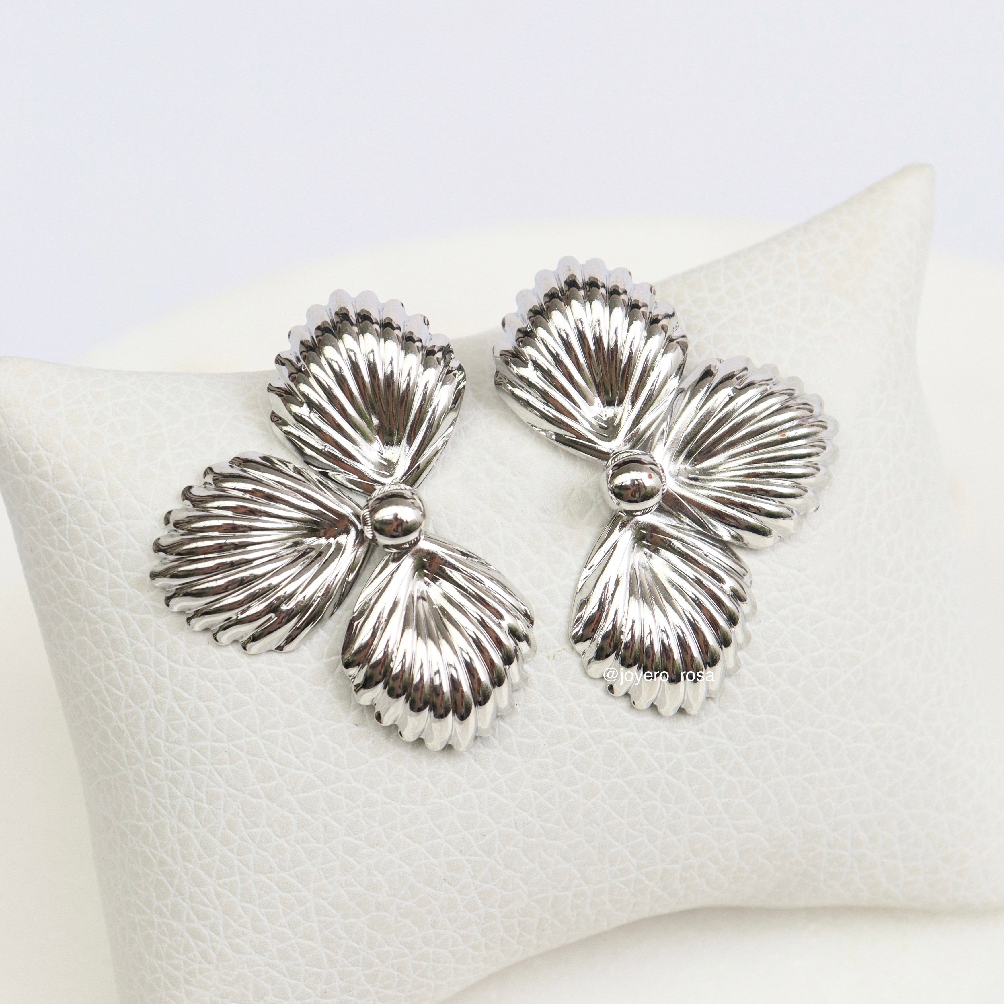 Aretes Media Flor