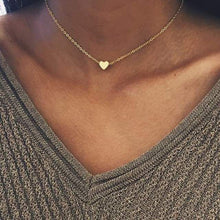 Cargar imagen en el visor de la galería, Dainty Heart Necklace

